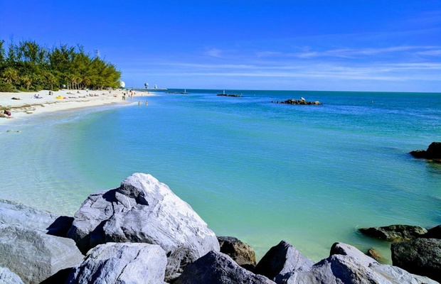 Thời tiết nắng ấm rực rỡ tại b&atilde;i biển Key West xinh đẹp