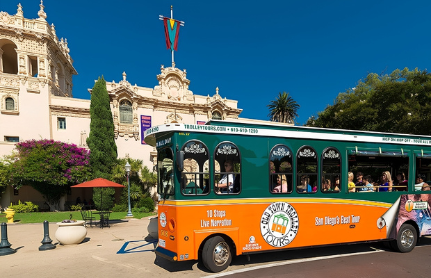 Du kh&aacute;ch kh&aacute;m ph&aacute; San Diego bằng phương tiện c&ocirc;ng cộng 