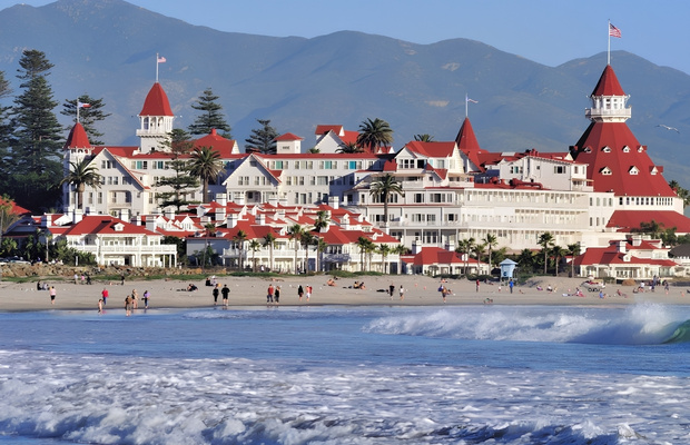Đảo Coronado l&agrave; điểm nghỉ dưỡng nổi tiếng nằm giữa Vịnh San Diego