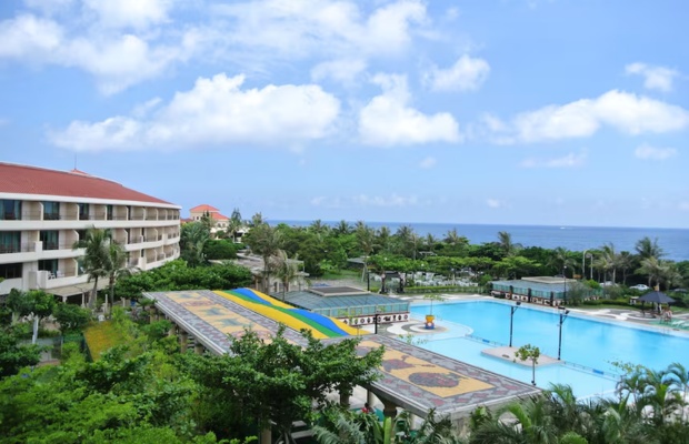 Nhiều lựa chọn lưu tr&uacute; từ homestay đến resort ven biển.