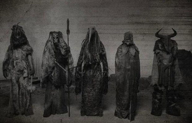 C&aacute;c truyền thuyết t&acirc;m linh như Skinwalker l&agrave; một phần trong kho t&agrave;ng văn h&oacute;a d&acirc;n gian của người Navajo