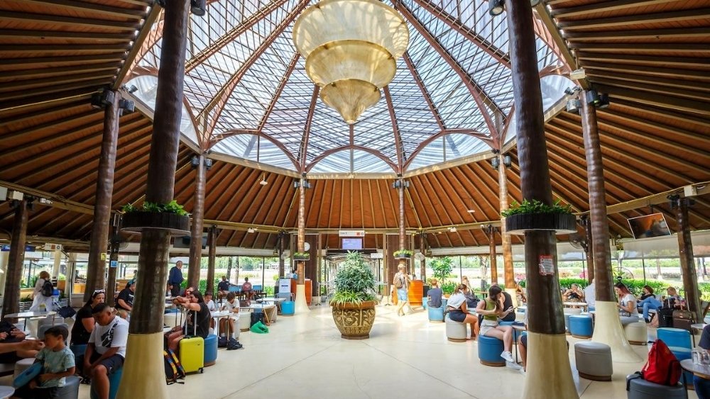 Thiết kế nh&agrave; ga mở độc đ&aacute;o tại S&acirc;n bay Koh Samui.