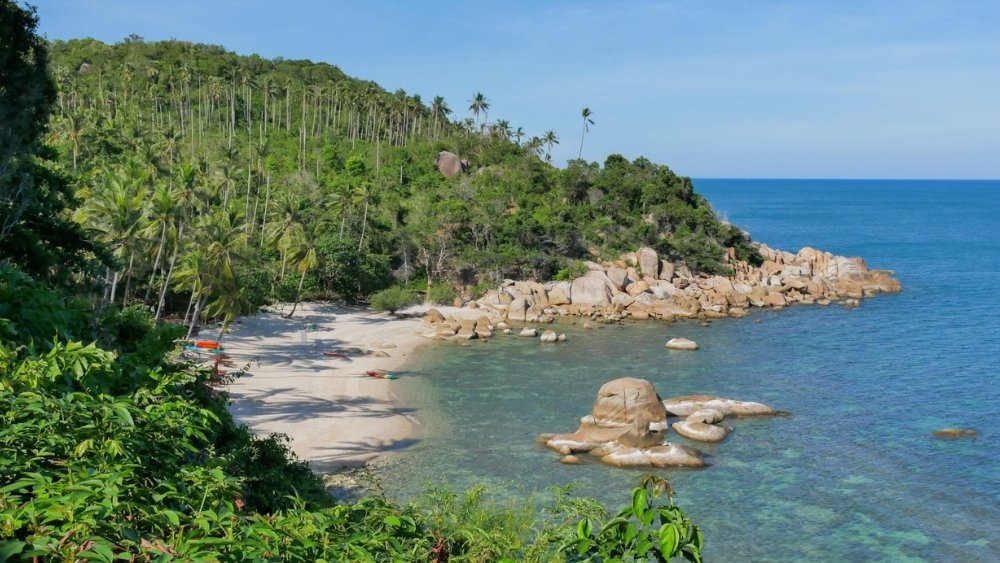 Khung cảnh thơ mộng tại b&atilde;i biển Lamai cạnh s&acirc;n bay quốc tế