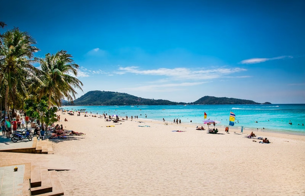 Kh&aacute;m ph&aacute; thi&ecirc;n đường biển đảo tại Patong