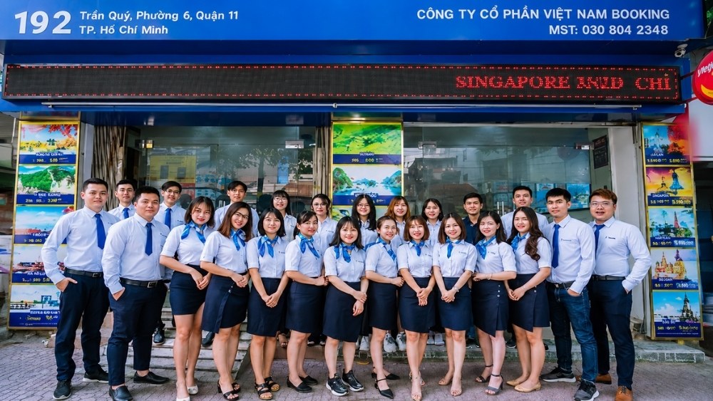 v&eacute; m&aacute;y bay vietnam booking