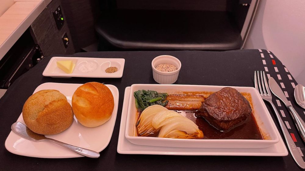 Suất ăn tr&ecirc;n chuyến bay Japan Airlines 