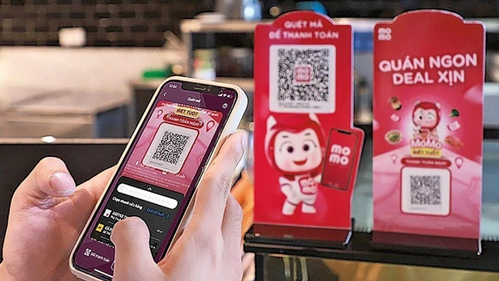 Thanh to&aacute;n bằng thẻ ng&acirc;n h&agrave;ng, v&iacute; MoMo, VNPay