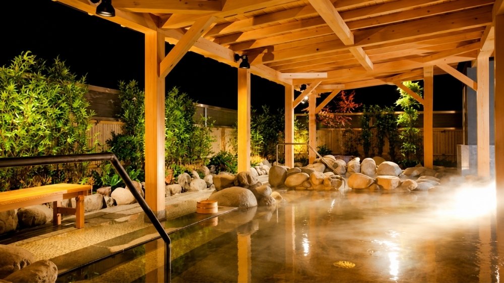 suối nước n&oacute;ng Onsen tại s&acirc;n bay new chitose