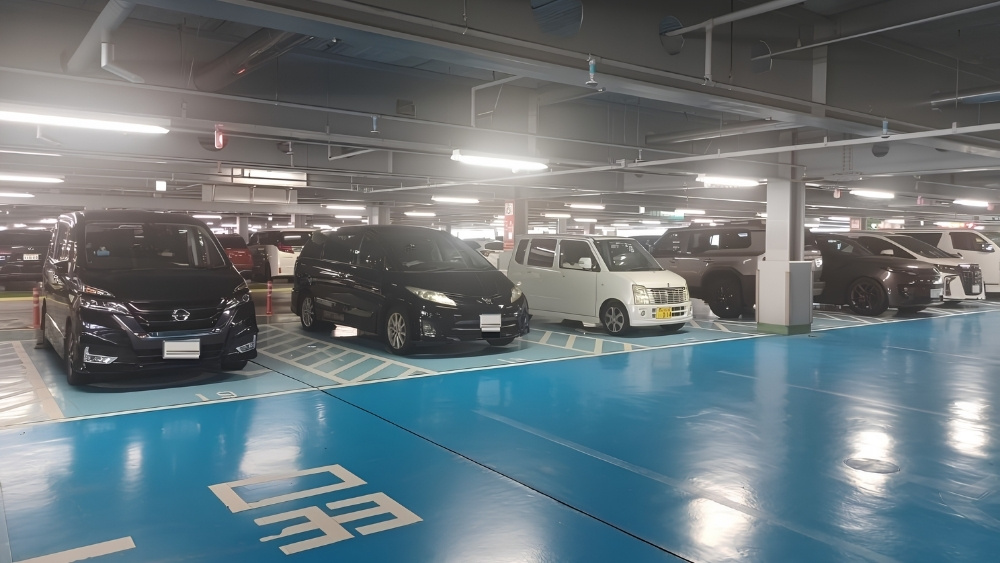 B&atilde;i đỗ xe tại s&acirc;n bay Kansai