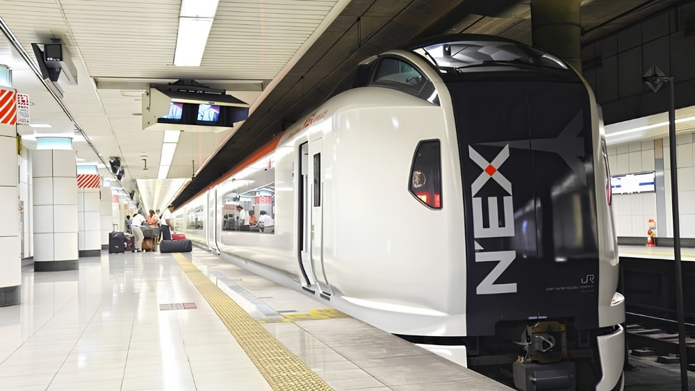 T&agrave;u Narita Express (N'EX) hiện đại