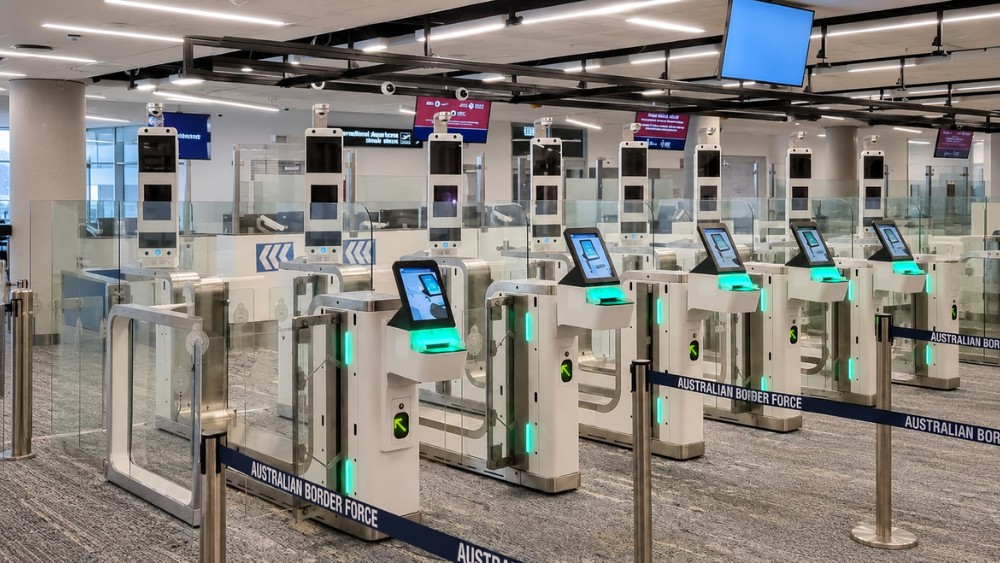 Hệ thống SmartGate kiểm tra hộ chiếu tại s&acirc;n bay Sydney