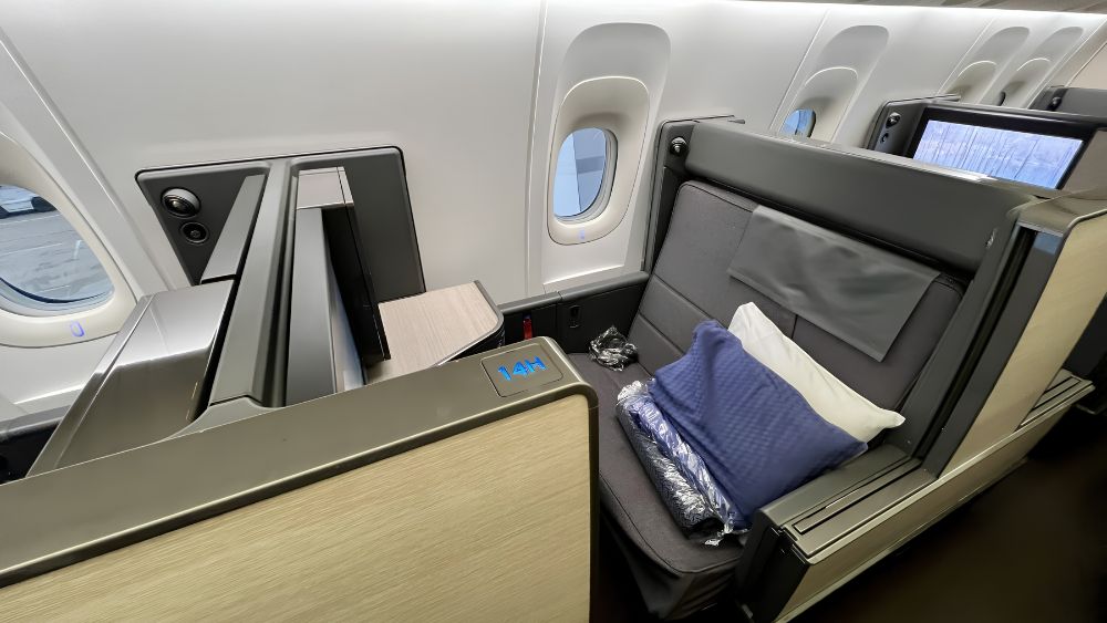 Japan Airlines vs ANA Business Class
