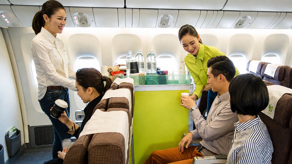 H&agrave;nh kh&aacute;ch trải nghiệm dịch vụ chuyến bay Jin Air đi H&agrave;n Quốc