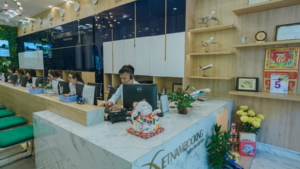 Ph&ograve;ng v&eacute; Vietnam Booking tại TP.HCM