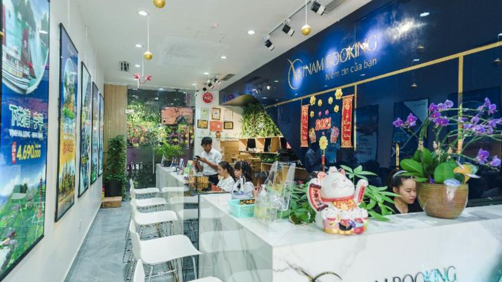 Văn ph&ograve;ng tư vấn dịch vụ Vietnam Booking