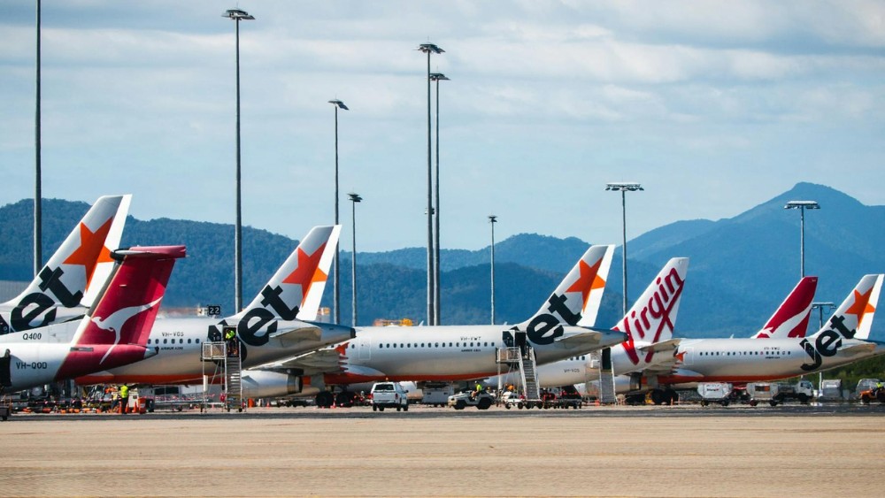 ga quốc tế s&acirc;n bay Cairns