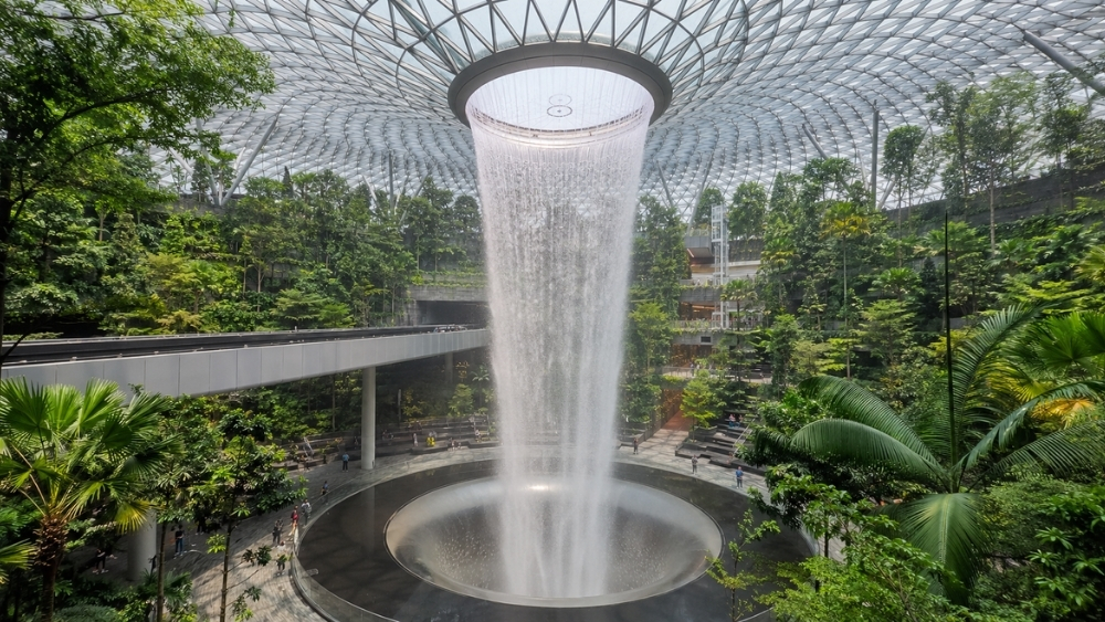 th&aacute;c nước s&acirc;n bay Changi Rain Vortex