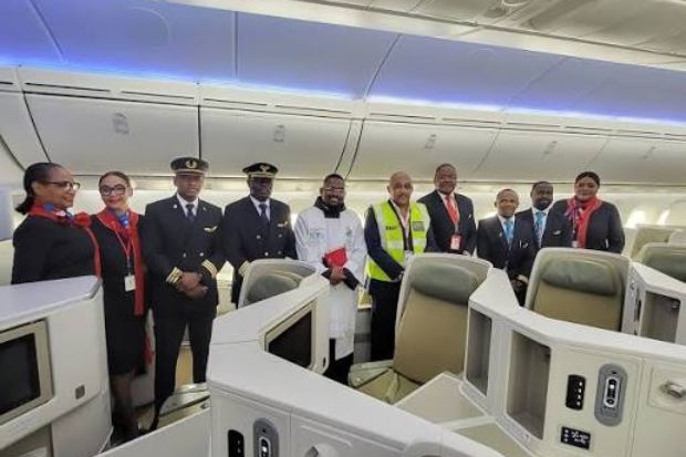 Khoang Thương gia Premier World trên máy bay Boeing 787 của Kenya Airways Khoang Thương gia Premier World trên máy bay Boeing 787 của Kenya Airways